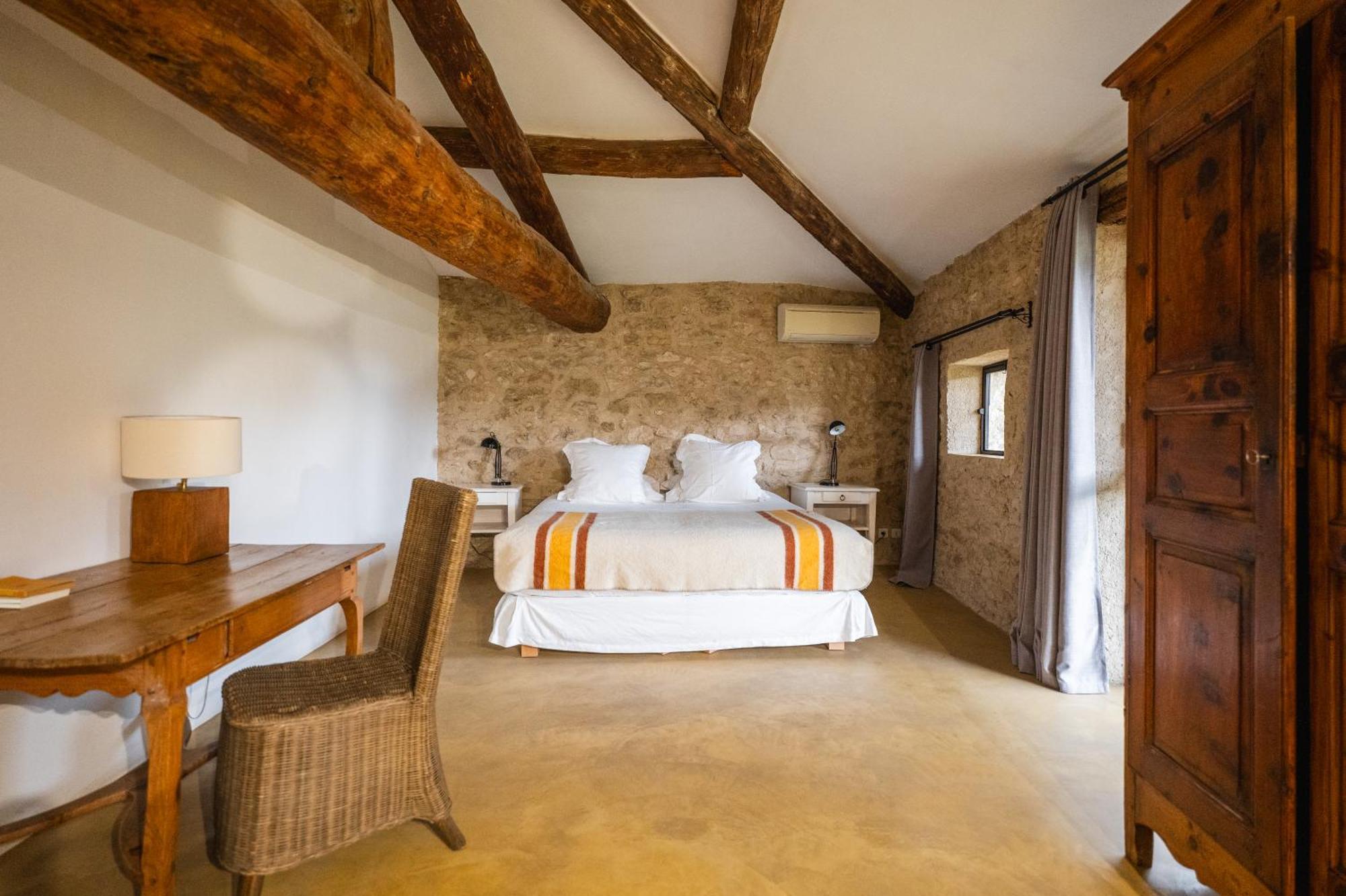 Le Galinier Lourmarin, A Beaumier Guesthouse Номер фото