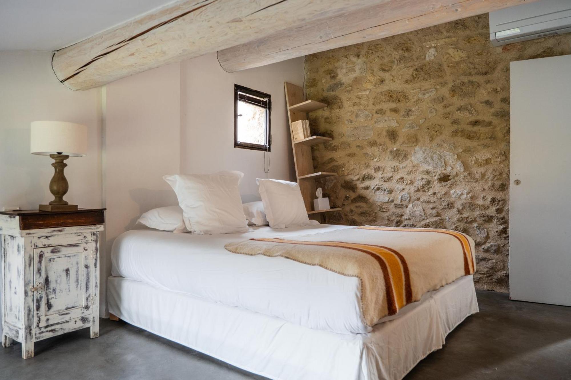 Le Galinier Lourmarin, A Beaumier Guesthouse Номер фото