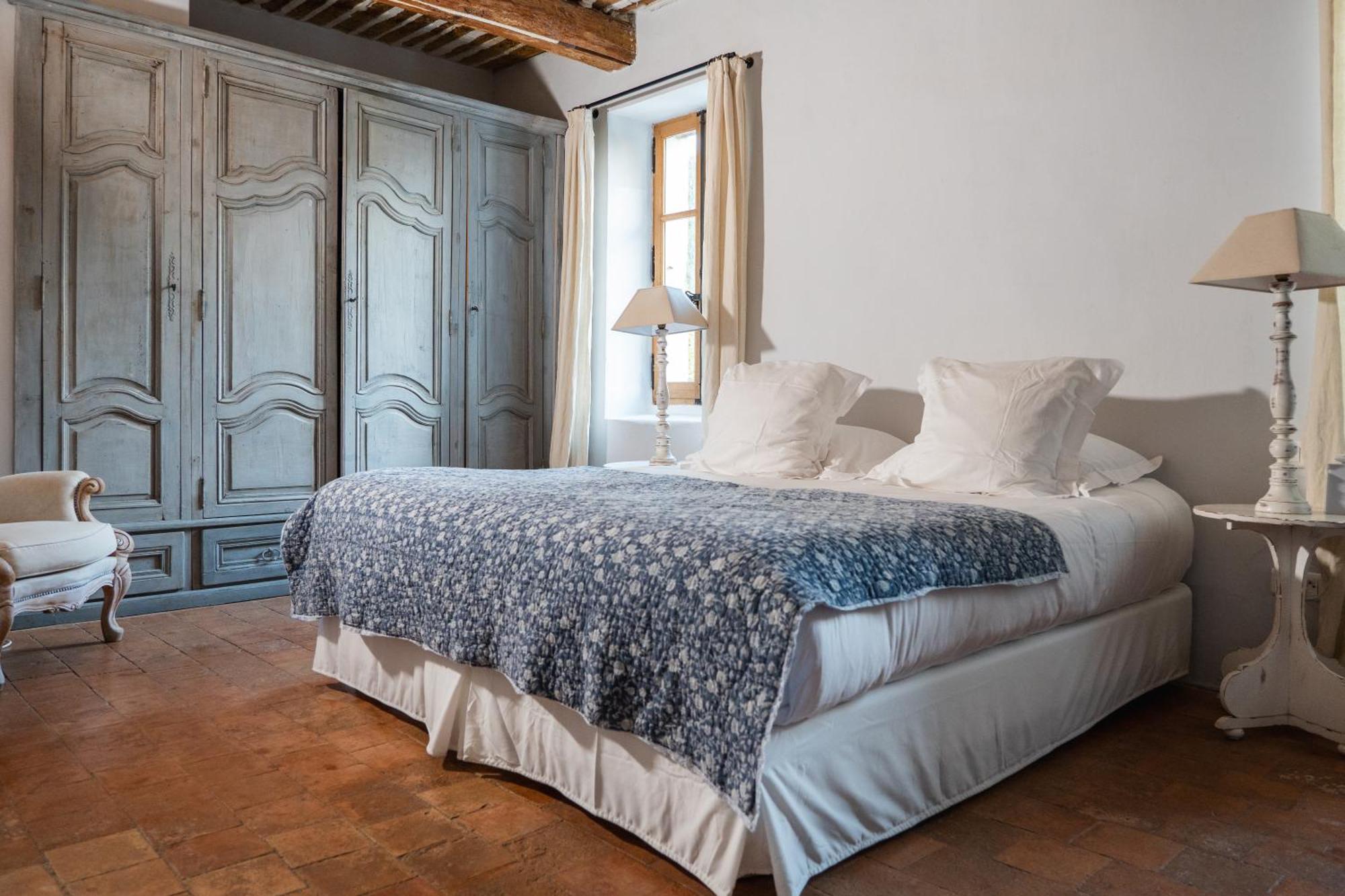 Le Galinier Lourmarin, A Beaumier Guesthouse Номер фото