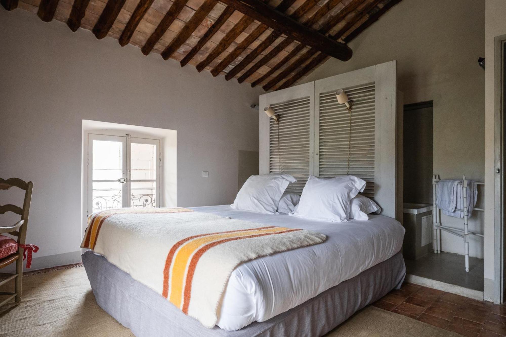 Le Galinier Lourmarin, A Beaumier Guesthouse Номер фото
