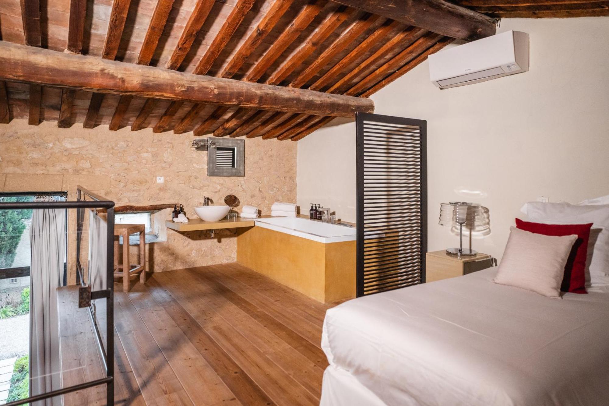 Le Galinier Lourmarin, A Beaumier Guesthouse Номер фото