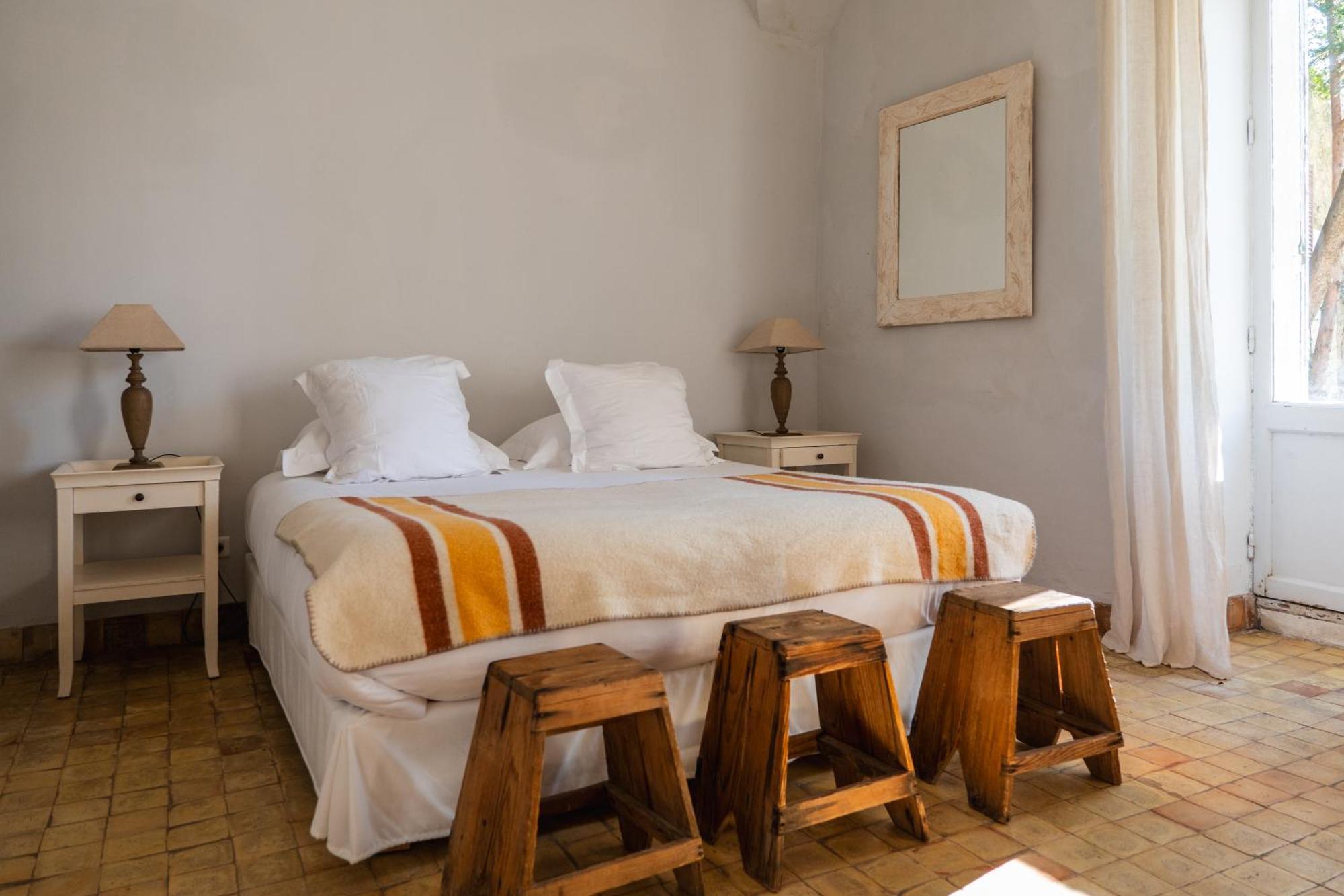 Le Galinier Lourmarin, A Beaumier Guesthouse Номер фото