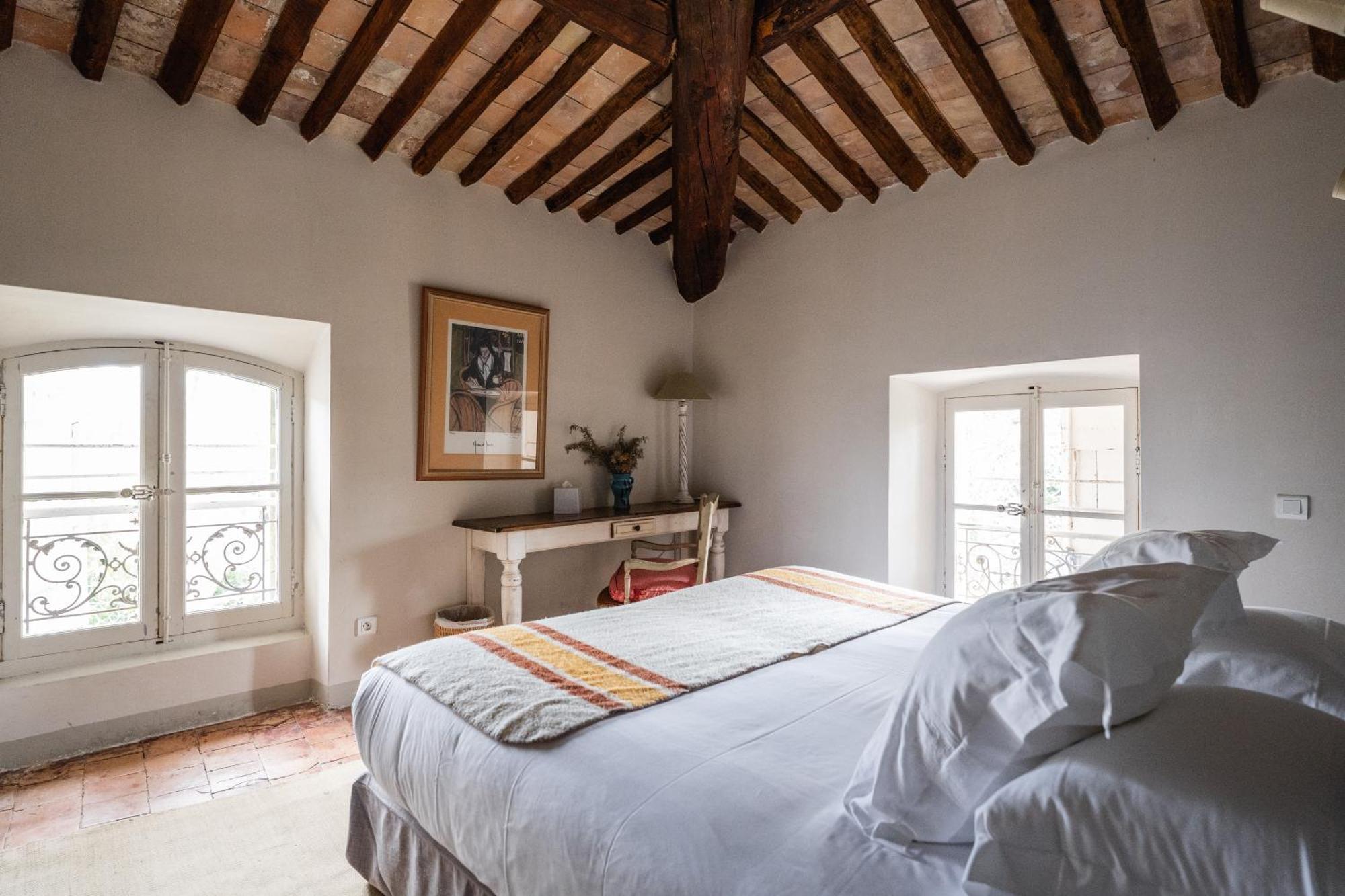 Le Galinier Lourmarin, A Beaumier Guesthouse Номер фото