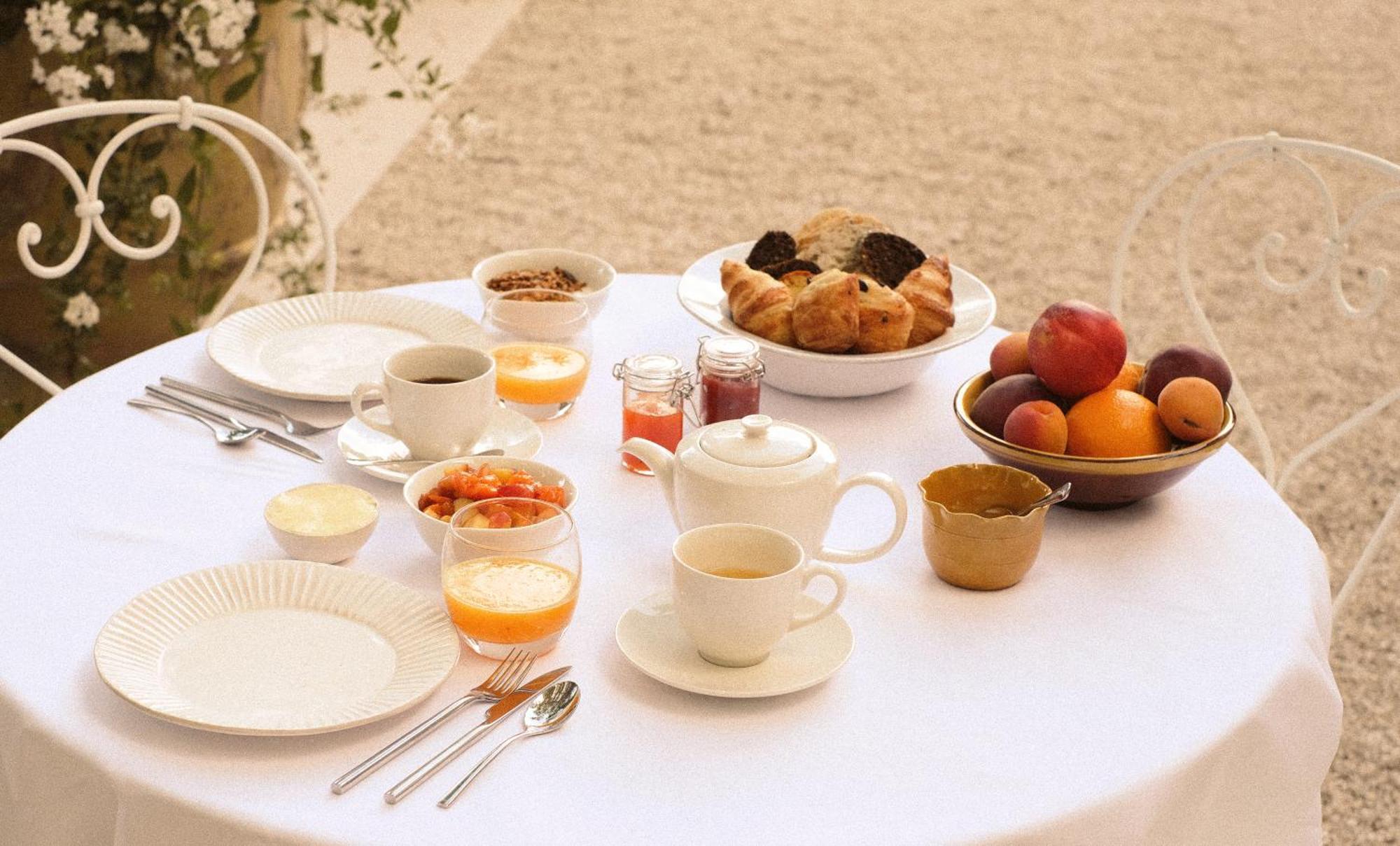Le Galinier Lourmarin, A Beaumier Guesthouse Экстерьер фото